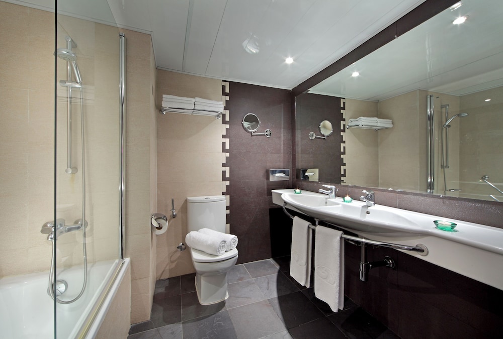 Dominican Fiesta Hotel — Hotel rooms in Santo Domingo, Distrito Nacional