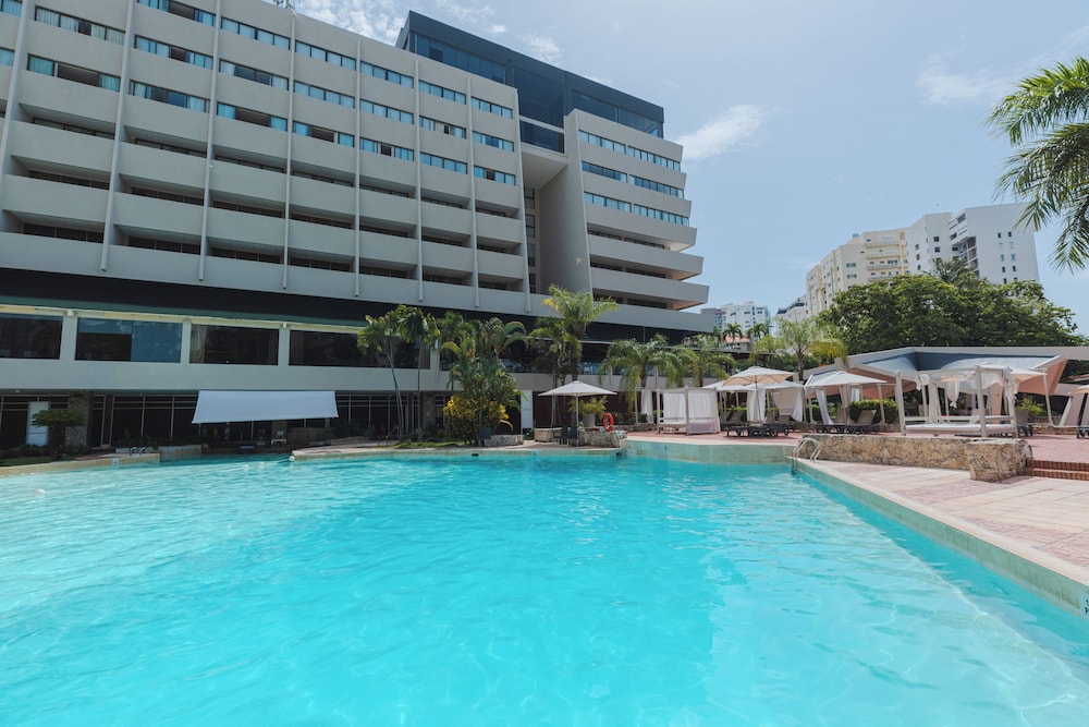 Dominican Fiesta Hotel — Swimming pool in Santo Domingo, Distrito Nacional