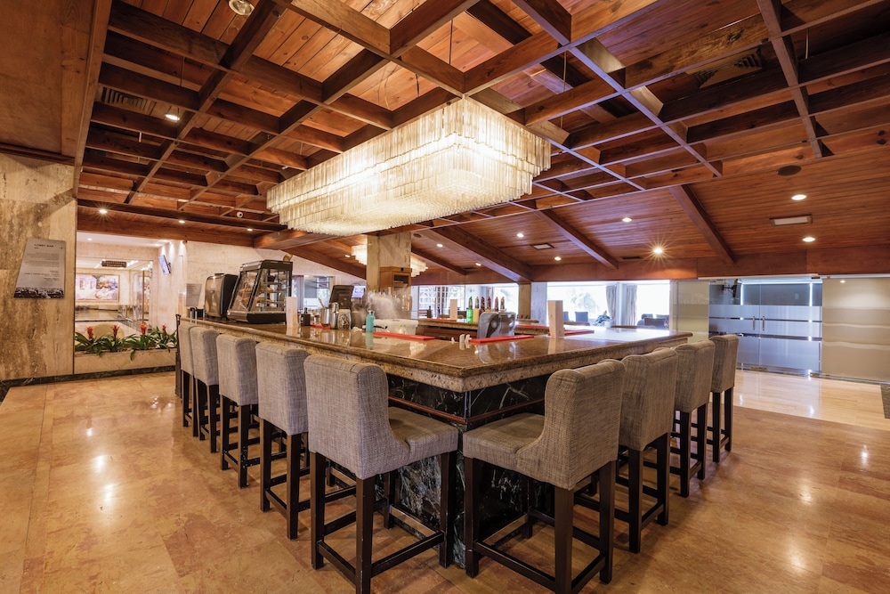 Dominican Fiesta Hotel — Restaurant & bars in Santo Domingo, Distrito Nacional