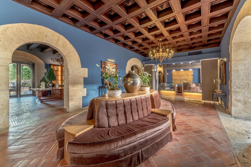 Hodelpa Nicolas de Ovando — Hotel building in Santo Domingo, Distrito Nacional