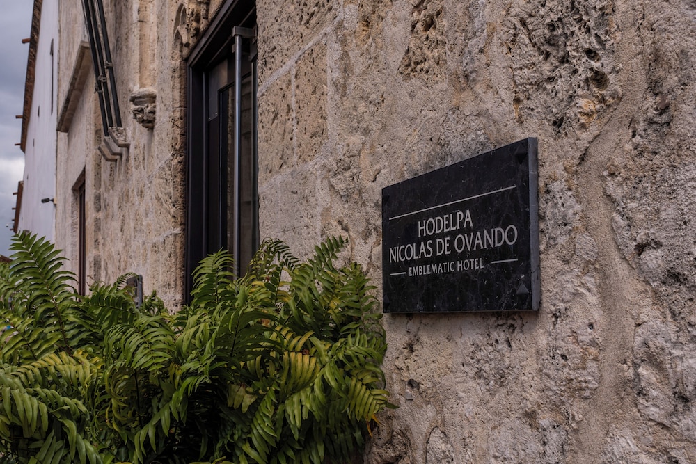 Hodelpa Nicolas de Ovando — Hotel building in Santo Domingo, Distrito Nacional
