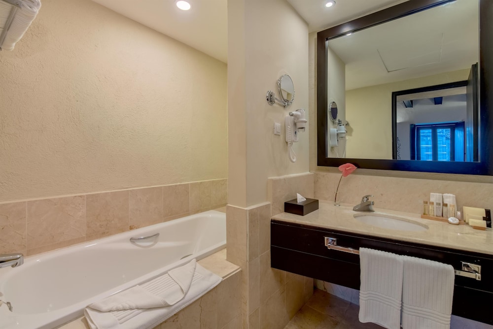 Hodelpa Nicolas de Ovando — Hotel rooms in Santo Domingo, Distrito Nacional