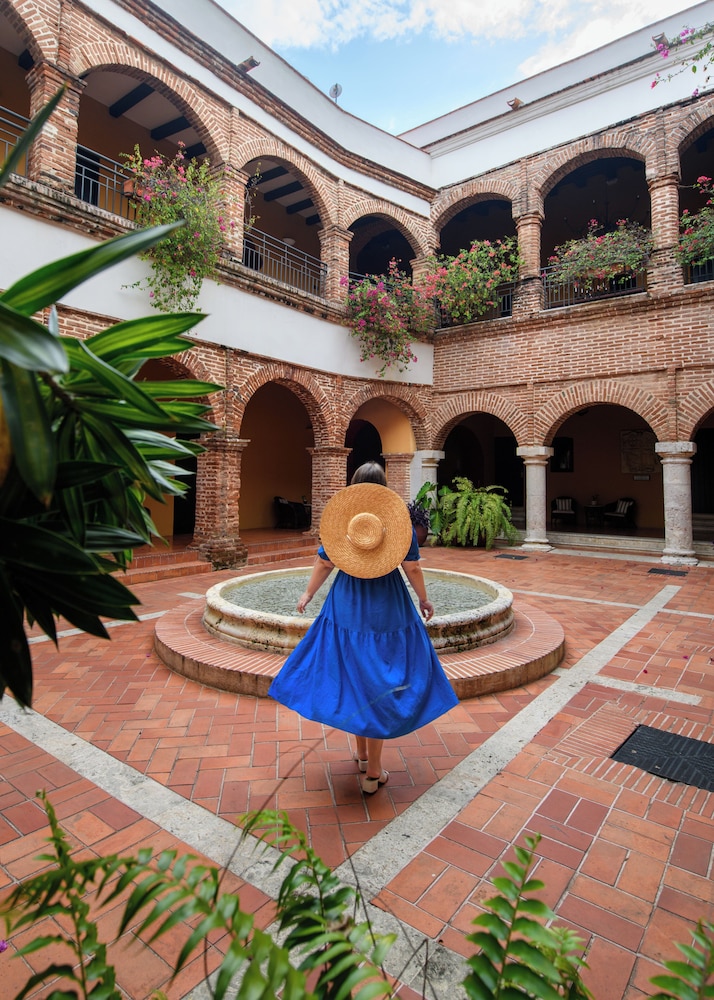 Hodelpa Nicolas de Ovando — Hotel building in Santo Domingo, Distrito Nacional