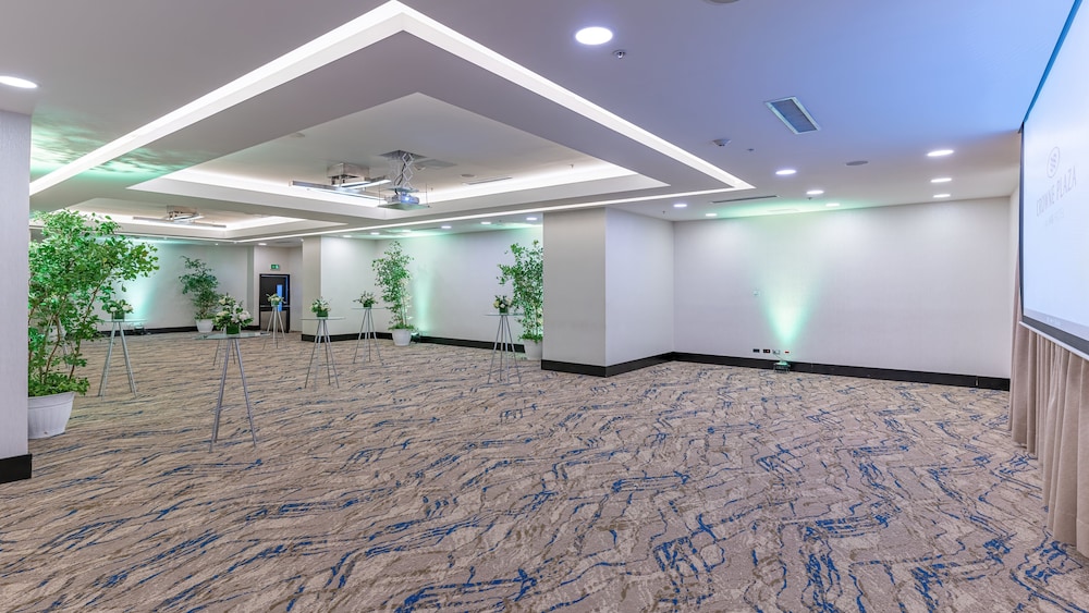 Crowne Plaza Santo Domingo by IHG — Hotel building in Santo Domingo, Distrito Nacional