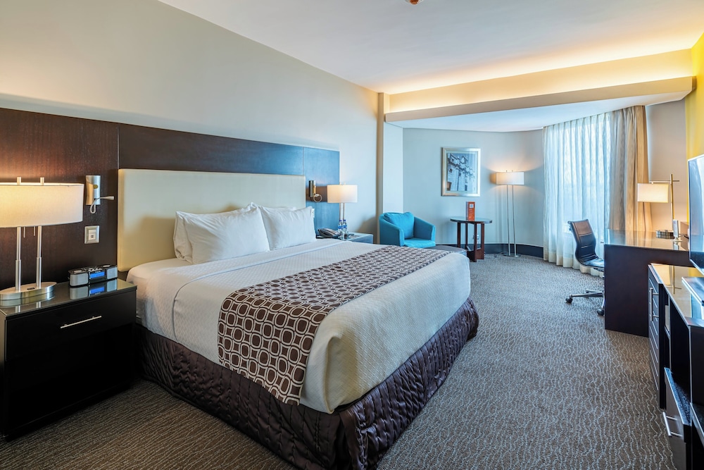 Crowne Plaza Santo Domingo by IHG — Hotel rooms in Santo Domingo, Distrito Nacional