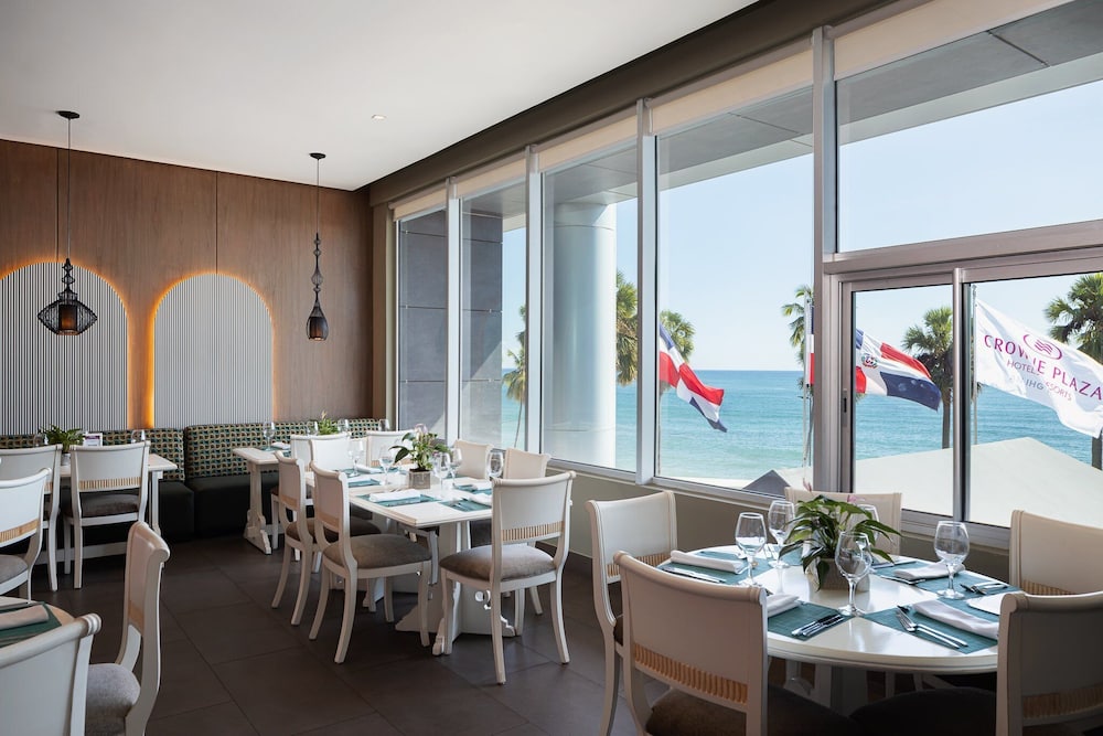 Crowne Plaza Santo Domingo by IHG — Restaurant & bars in Santo Domingo, Distrito Nacional