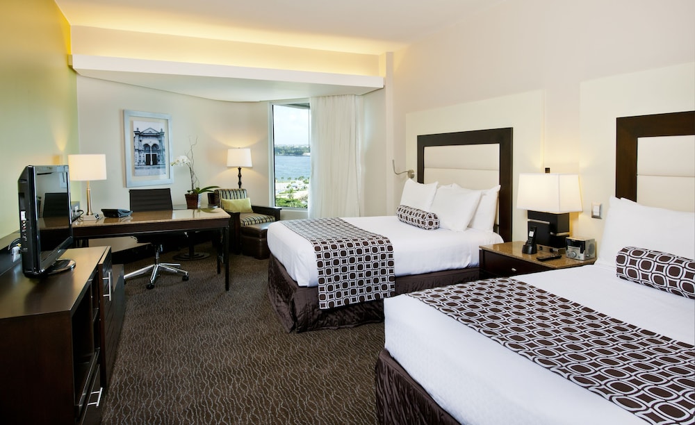 Crowne Plaza Santo Domingo by IHG — Hotel rooms in Santo Domingo, Distrito Nacional