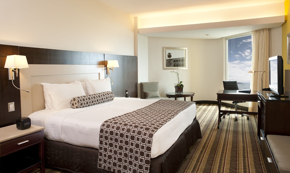 Crowne Plaza Santo Domingo by IHG — Hotel rooms in Santo Domingo, Distrito Nacional
