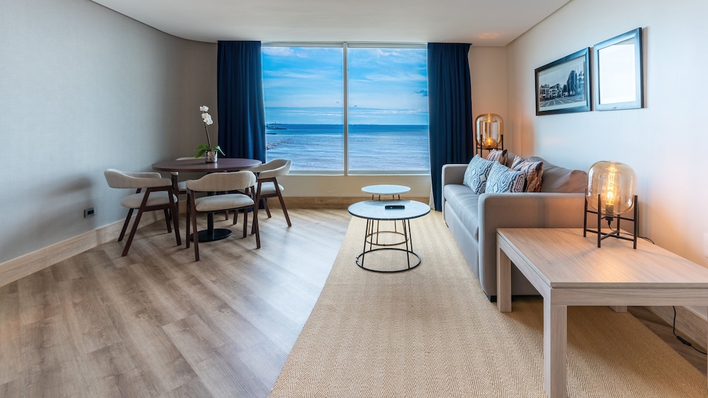 Crowne Plaza Santo Domingo by IHG — Hotel rooms in Santo Domingo, Distrito Nacional