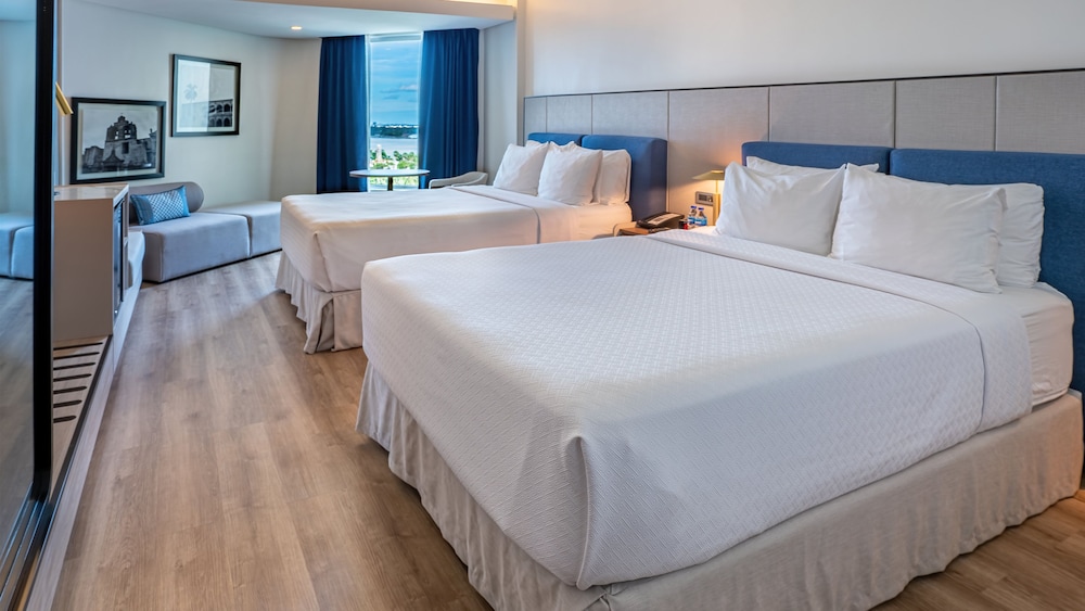 Crowne Plaza Santo Domingo by IHG — Hotel rooms in Santo Domingo, Distrito Nacional