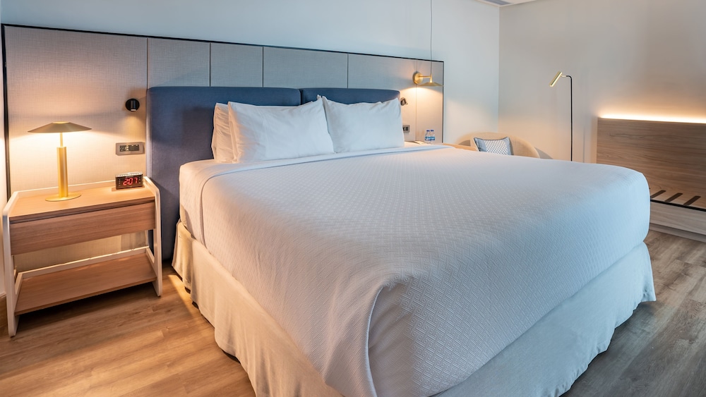 Crowne Plaza Santo Domingo by IHG — Hotel rooms in Santo Domingo, Distrito Nacional