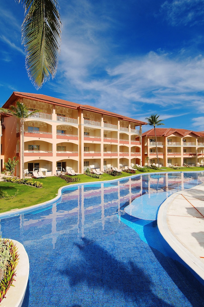 Majestic Colonial Punta Cana - All Inclusive — Hotel building in Bavaro, La Altagracia