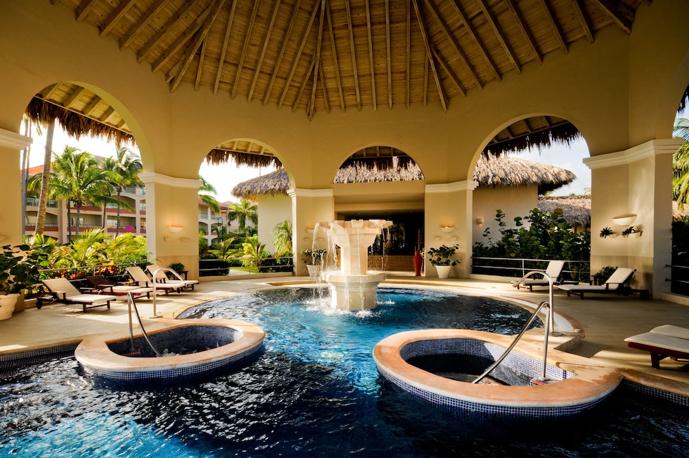 Majestic Colonial Punta Cana - All Inclusive — Swimming pool in Bavaro, La Altagracia