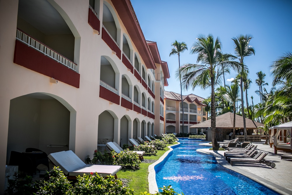 Majestic Colonial Punta Cana - All Inclusive — Hotel building in Bavaro, La Altagracia