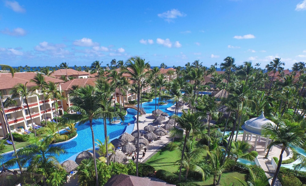Majestic Colonial Punta Cana - All Inclusive — Swimming pool in Bavaro, La Altagracia