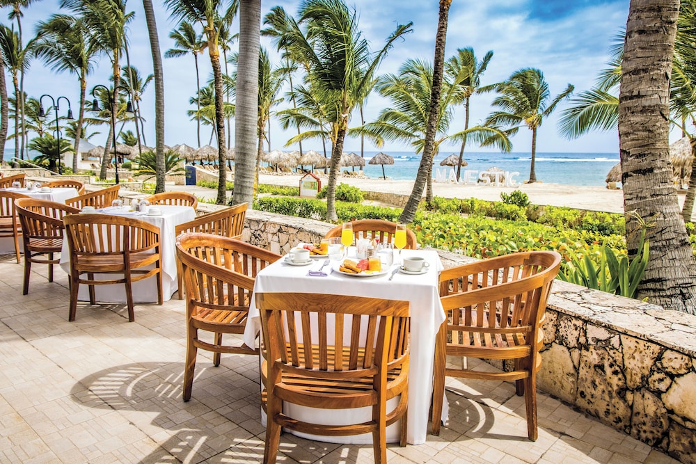 Majestic Colonial Punta Cana - All Inclusive — Restaurant & bars in Bavaro, La Altagracia