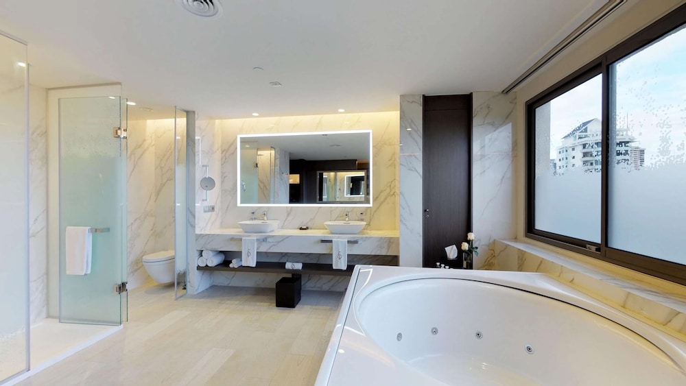 El Embajador, a Royal Hideaway Hotel — Hotel rooms in Santo Domingo, Distrito Nacional