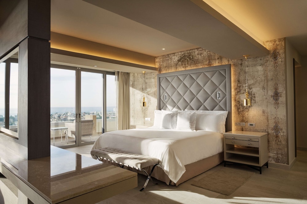 El Embajador, a Royal Hideaway Hotel — Hotel rooms in Santo Domingo, Distrito Nacional