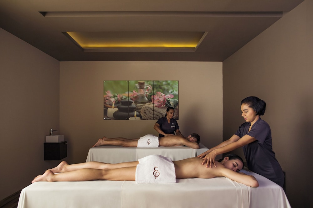 El Embajador, a Royal Hideaway Hotel — Spa in Santo Domingo, Distrito Nacional