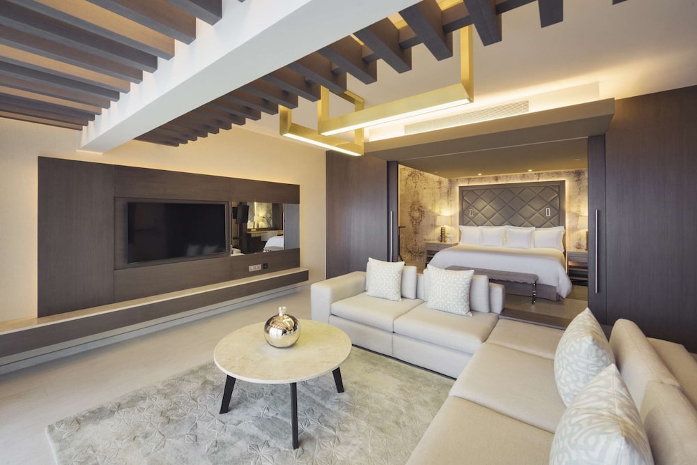 El Embajador, a Royal Hideaway Hotel — Hotel rooms in Santo Domingo, Distrito Nacional