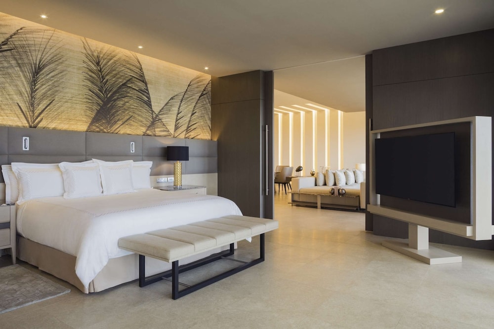 El Embajador, a Royal Hideaway Hotel — Hotel rooms in Santo Domingo, Distrito Nacional