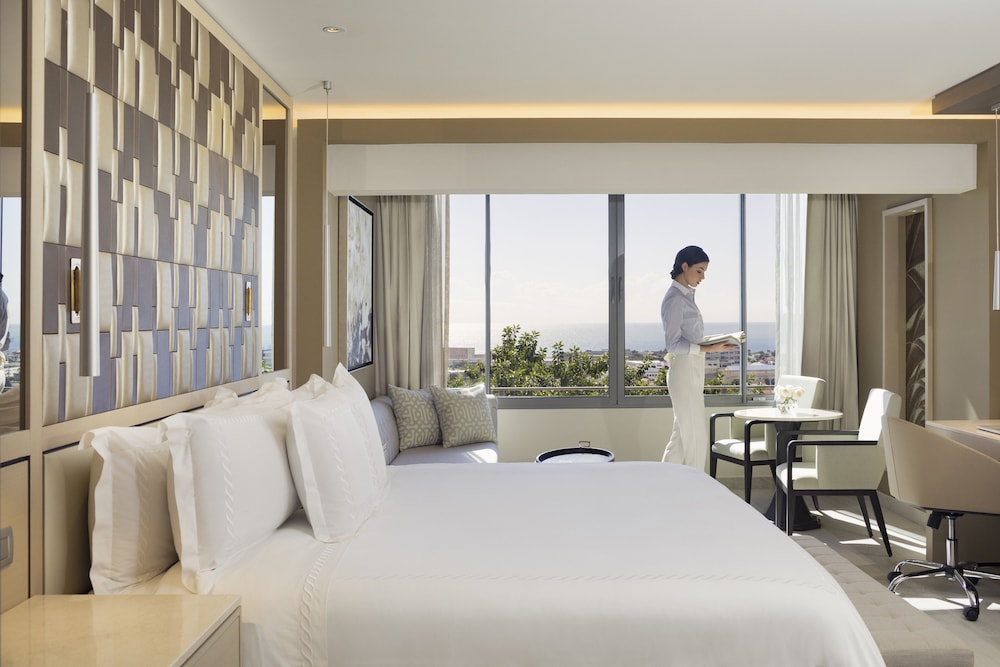 El Embajador, a Royal Hideaway Hotel — Hotel rooms in Santo Domingo, Distrito Nacional