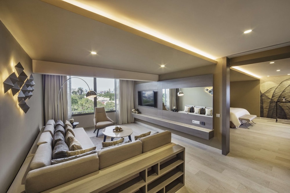 El Embajador, a Royal Hideaway Hotel — Hotel rooms in Santo Domingo, Distrito Nacional