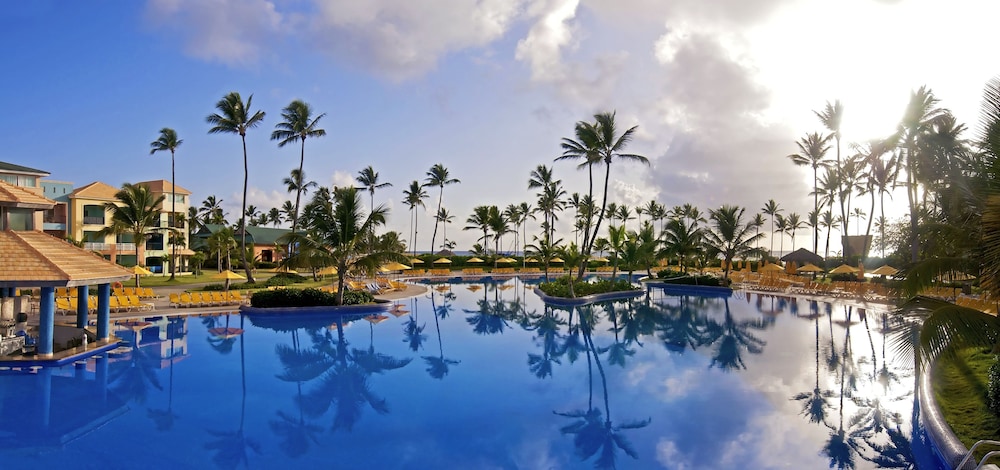 Ocean Blue & Sand Beach Resort - All Inclusive — Swimming pool in Bavaro, La Altagracia
