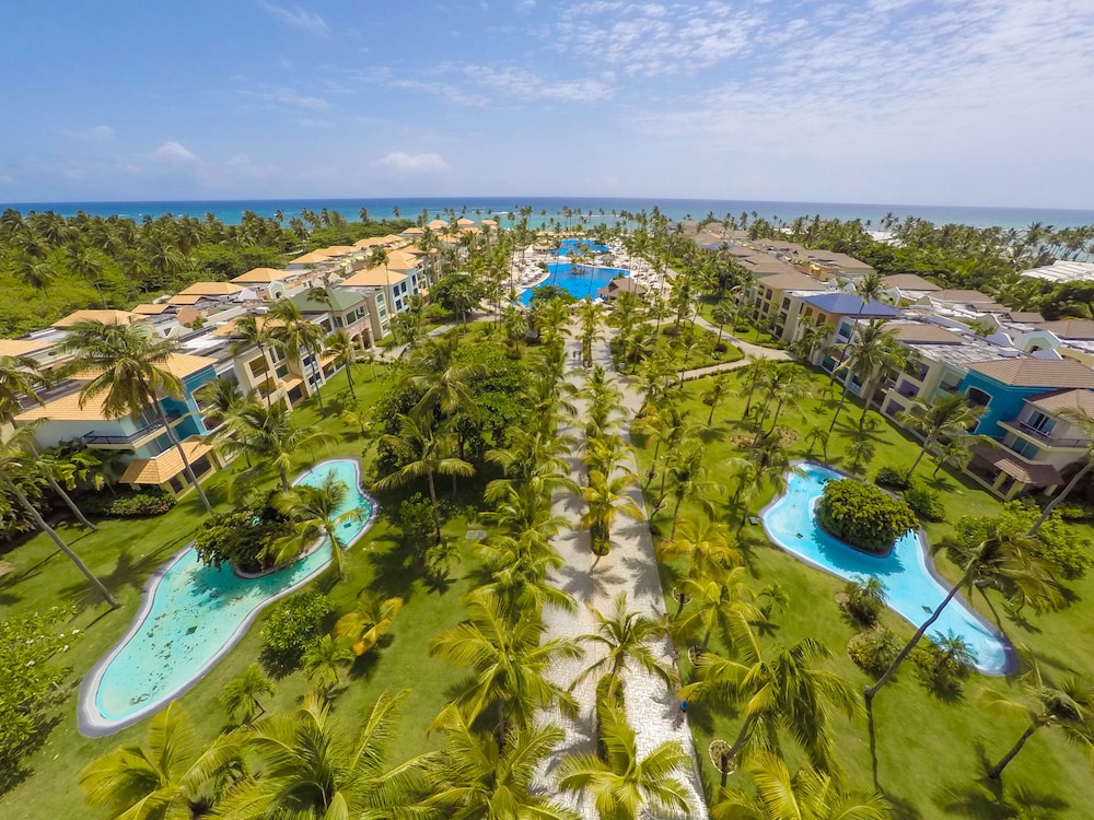 Ocean Blue & Sand Beach Resort - All Inclusive — Swimming pool in Bavaro, La Altagracia