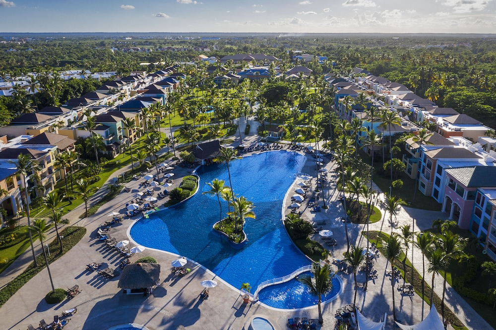 Ocean Blue & Sand Beach Resort - All Inclusive — Swimming pool in Bavaro, La Altagracia