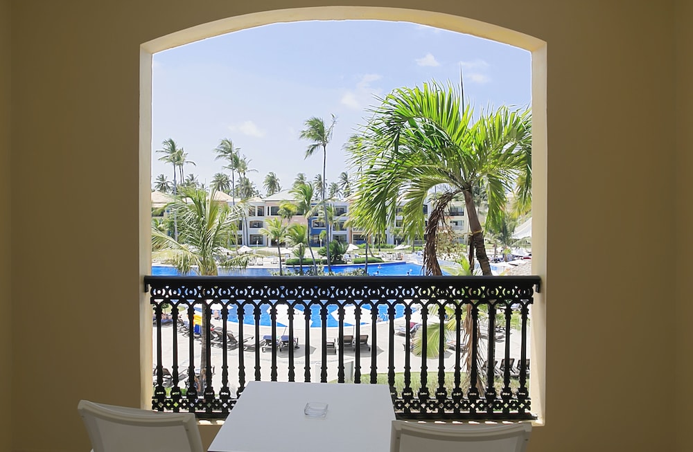 Ocean Blue & Sand Beach Resort - All Inclusive — Swimming pool in Bavaro, La Altagracia