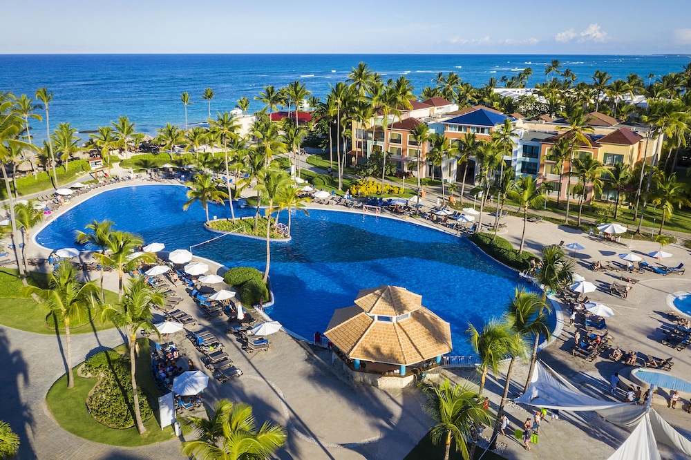 Ocean Blue & Sand Beach Resort - All Inclusive — Swimming pool in Bavaro, La Altagracia