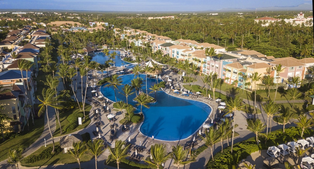 Ocean Blue & Sand Beach Resort - All Inclusive — Swimming pool in Bavaro, La Altagracia