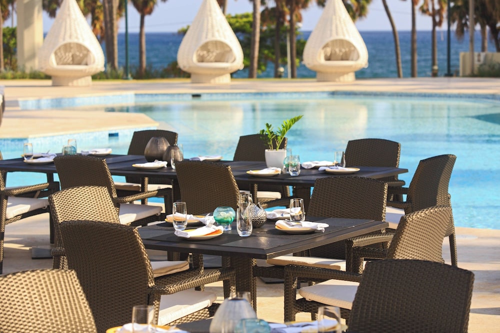 Renaissance Santo Domingo Jaragua Hotel & Casino — Restaurant & bars in Santo Domingo, Distrito Nacional
