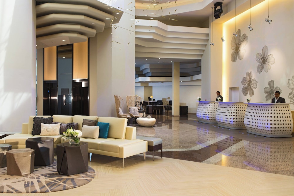 Renaissance Santo Domingo Jaragua Hotel & Casino — Hotel building in Santo Domingo, Distrito Nacional