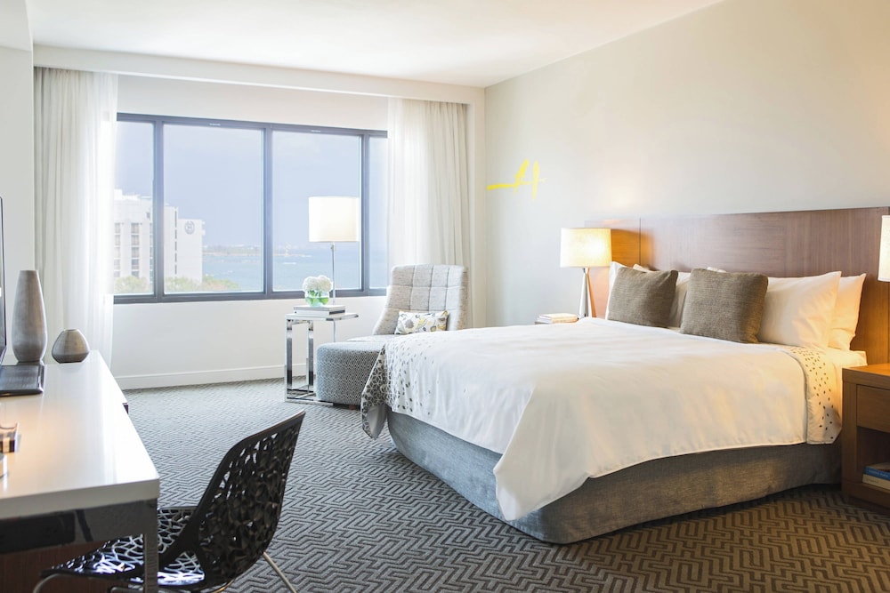 Renaissance Santo Domingo Jaragua Hotel & Casino — Hotel rooms in Santo Domingo, Distrito Nacional