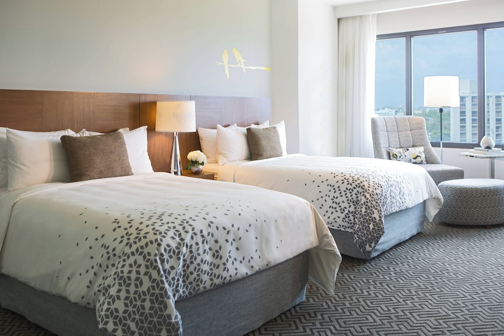 Renaissance Santo Domingo Jaragua Hotel & Casino — Hotel rooms in Santo Domingo, Distrito Nacional