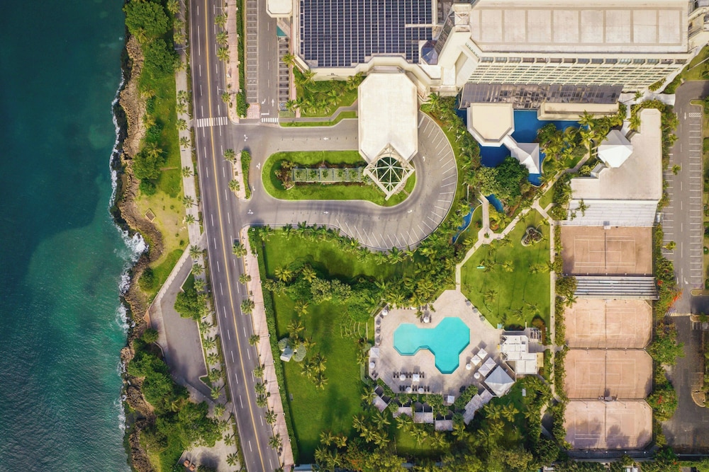 Renaissance Santo Domingo Jaragua Hotel & Casino — Hotel building in Santo Domingo, Distrito Nacional
