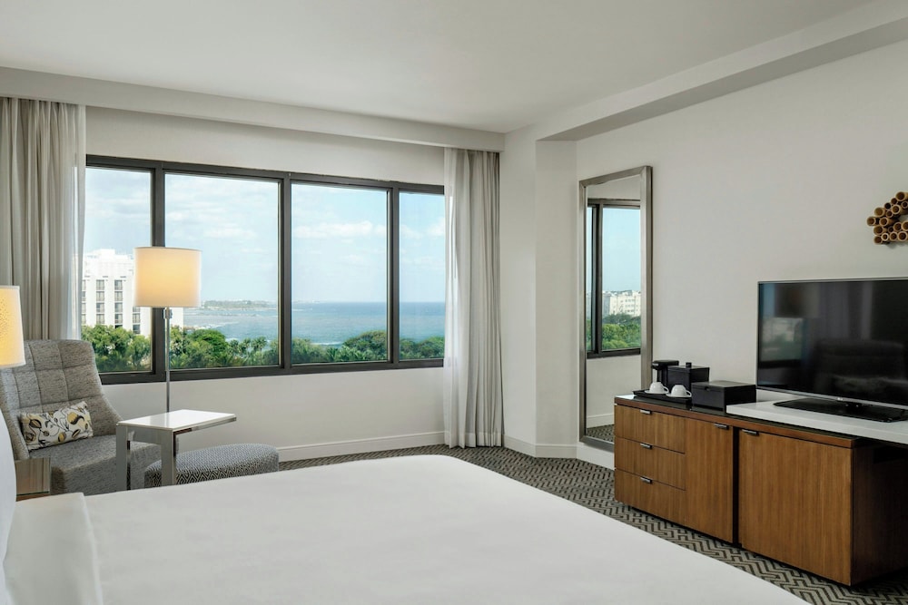 Renaissance Santo Domingo Jaragua Hotel & Casino — Hotel rooms in Santo Domingo, Distrito Nacional
