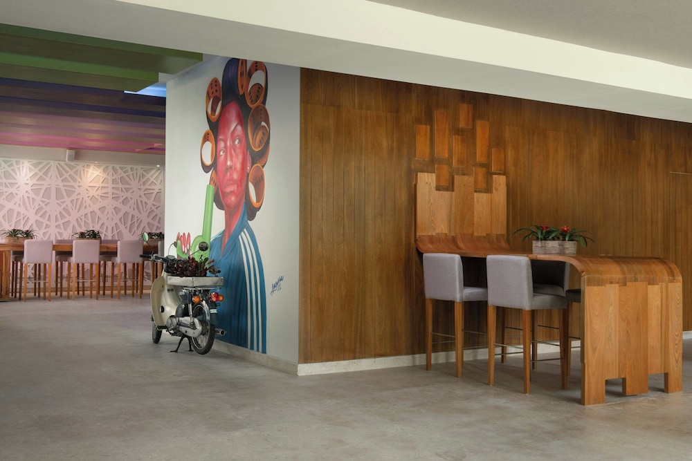 Renaissance Santo Domingo Jaragua Hotel & Casino — Restaurant & bars in Santo Domingo, Distrito Nacional