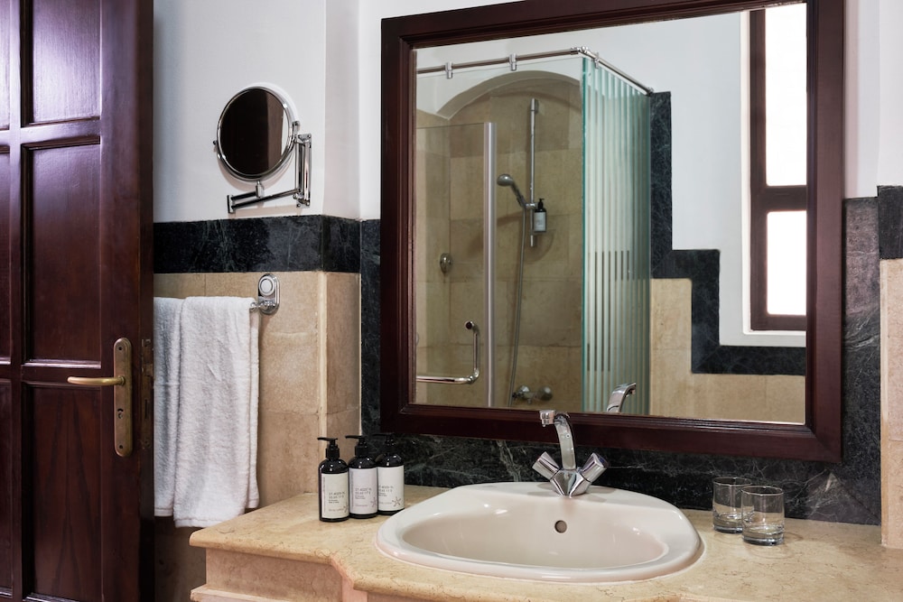 Sultan Bey Hotel — Hotel rooms in El Gouna, Red Sea