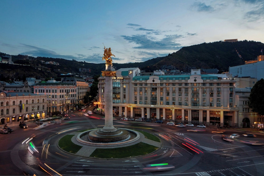 Courtyard by Marriott Tbilisi - zdjęcie 3
