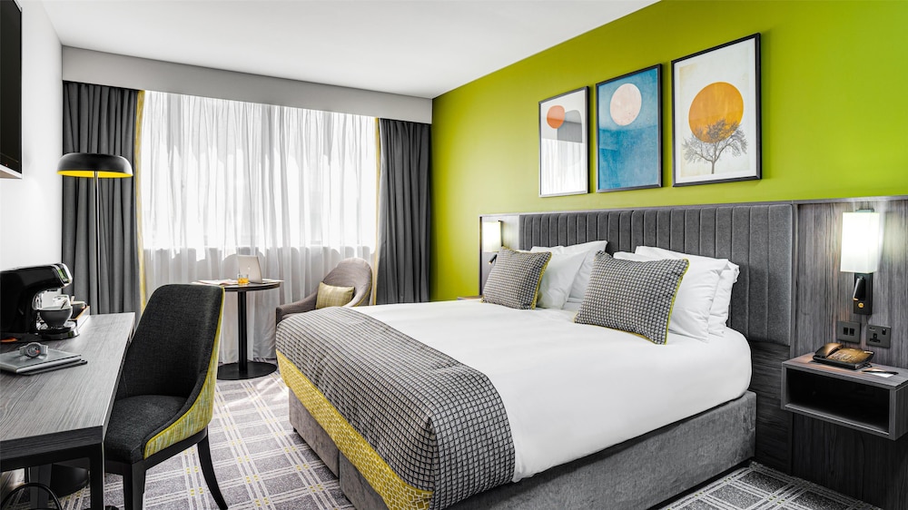 The Plaza Hotel — Hotel rooms in Dublin, Dublin City