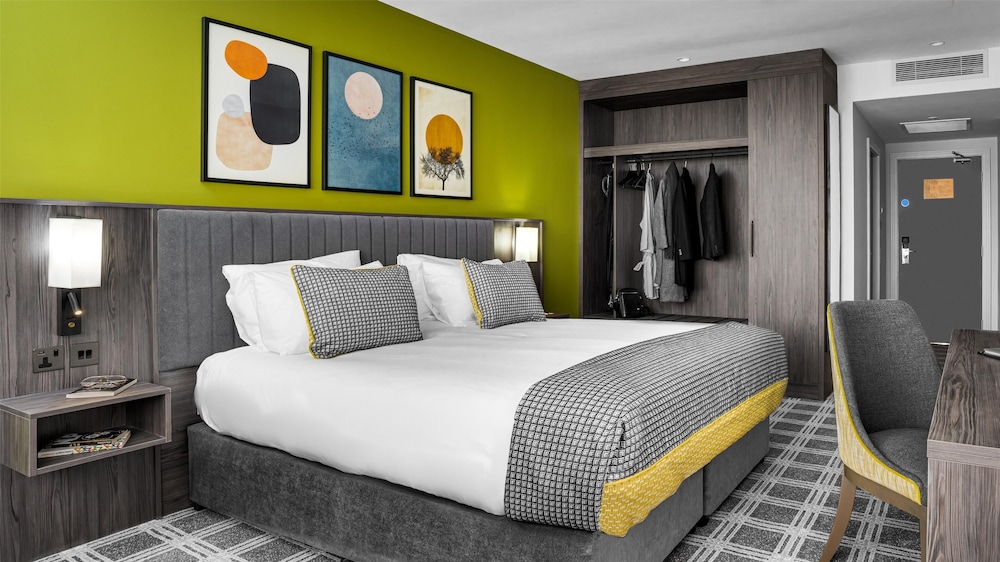 The Plaza Hotel — Hotel rooms in Dublin, Dublin City