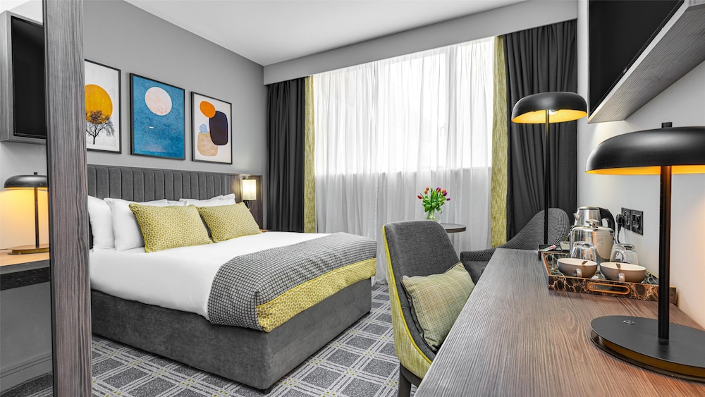 The Plaza Hotel — Hotel rooms in Dublin, Dublin City