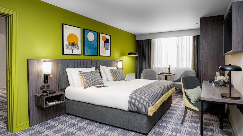 The Plaza Hotel — Hotel rooms in Dublin, Dublin City