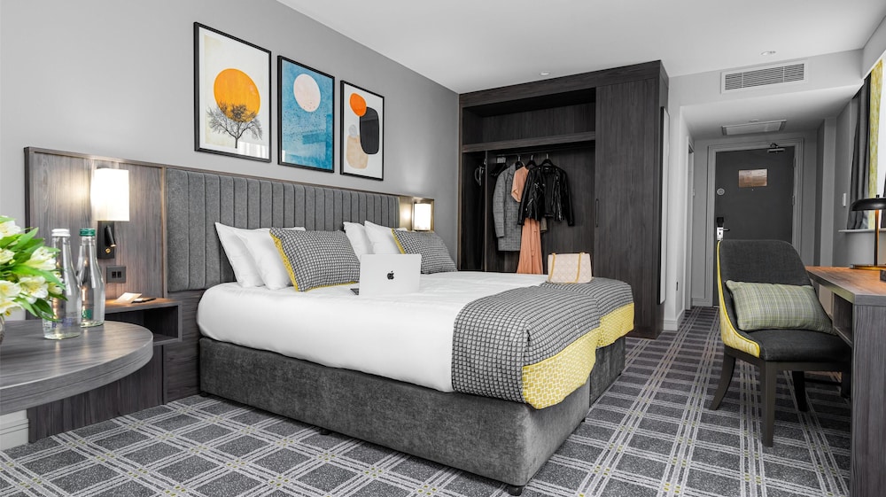 The Plaza Hotel — Hotel rooms in Dublin, Dublin City