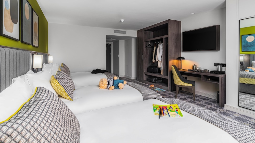 The Plaza Hotel — Hotel rooms in Dublin, Dublin City