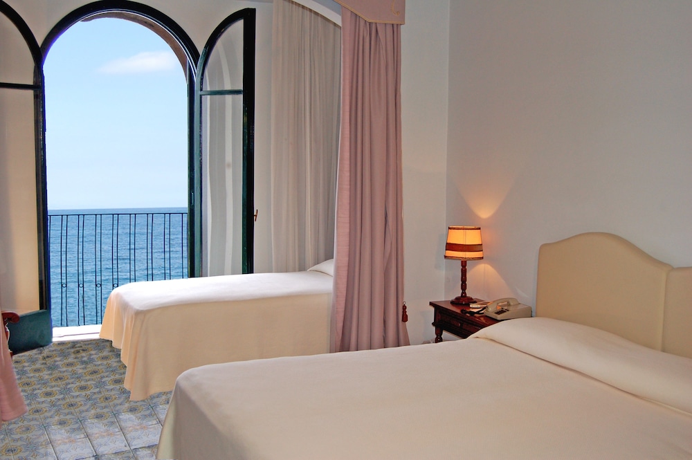 Hotel Lido Mediterranee — Hotel rooms in Taormina, Sicily