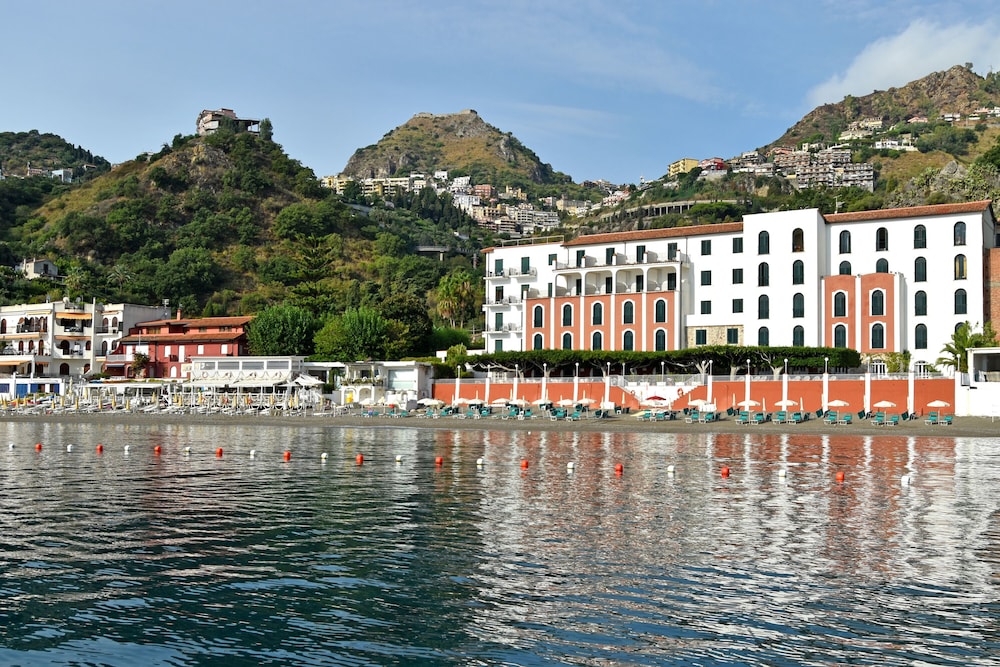Hotel Lido Mediterranee — Hotel building in Taormina, Sicily